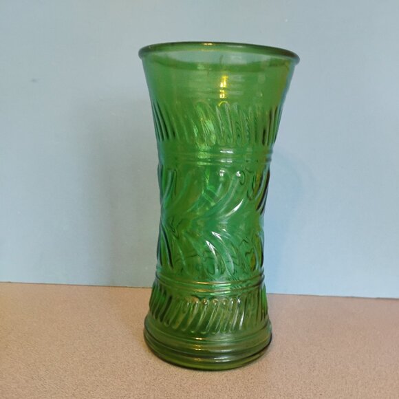 Hoosier Glass Emerald Green Swirl and Leaf Pattern Vase - Picture 1 of 4